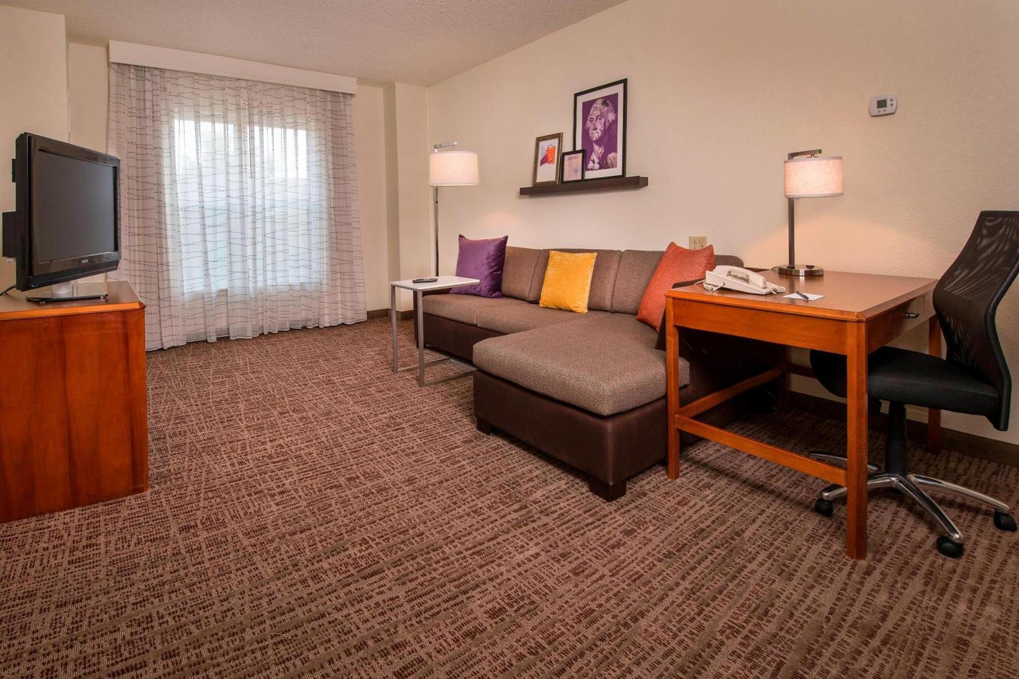 One-Bedroom Queen Suite,1637714171:JPEG