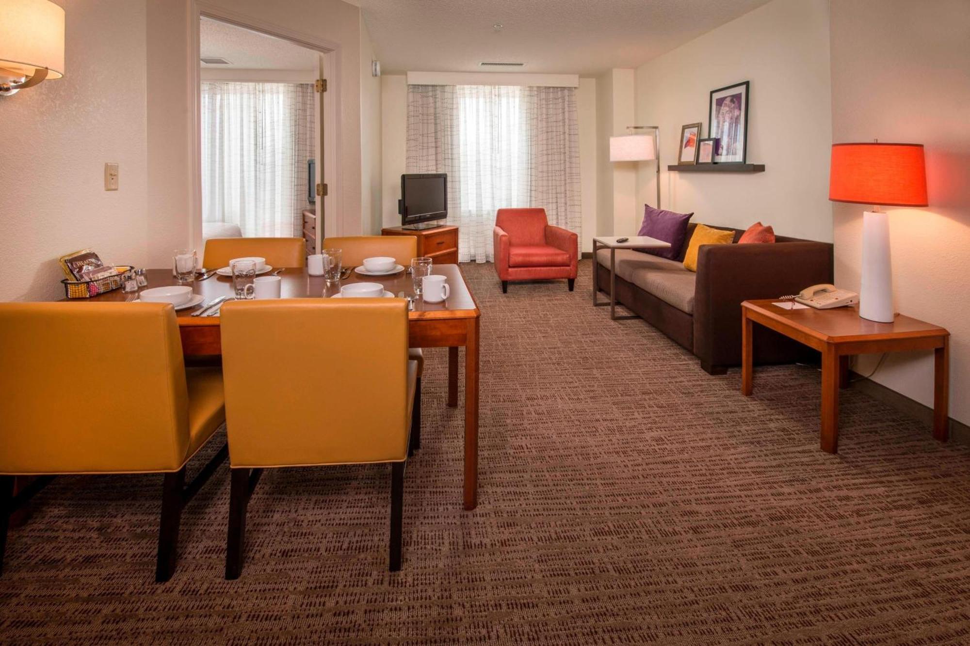 Two-Bedroom Queen Suite,1637714174:JPEG